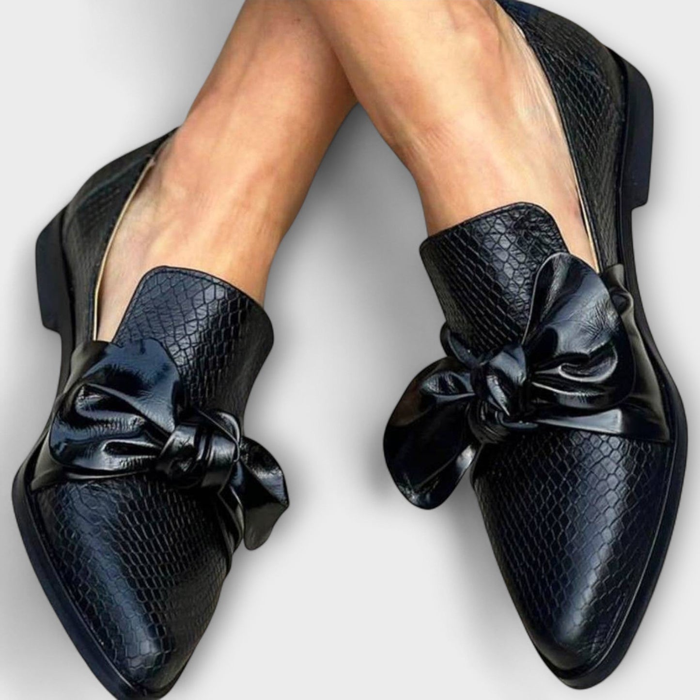 Cláudia - Mocassim com Laço Elegante