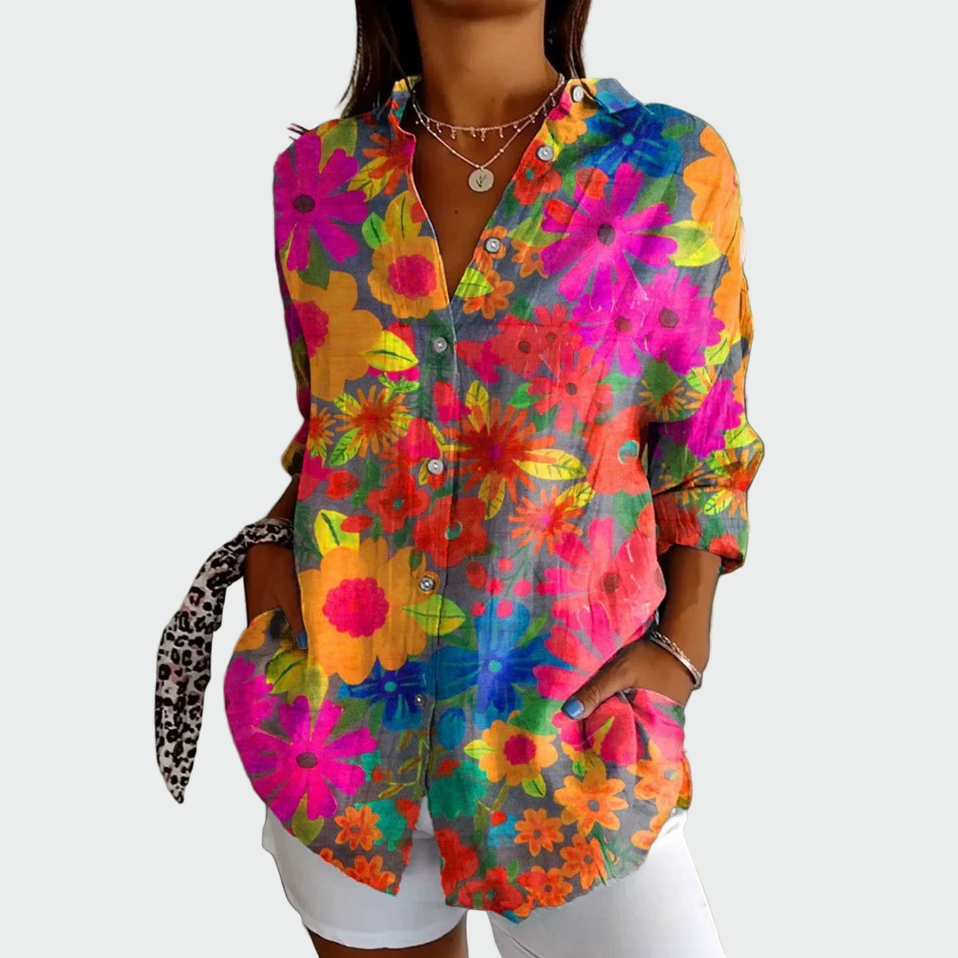 Camisa sofisticada con diseño floral