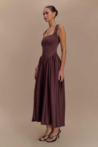 Sara - Vestido Midi de Malha Marrom