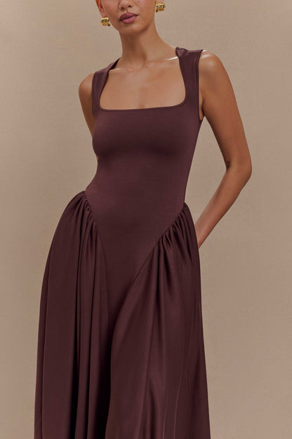 Sara - Vestido Midi de Malha Marrom