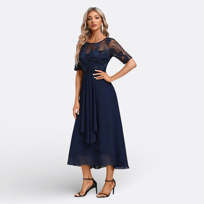 Mariana - Vestido de Renda com Mangas Curtas