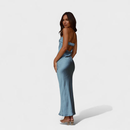 Carmen - Vestido Sem Mangas em Cetim