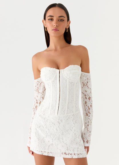 Vestido Mini de Renda Branco com Mangas Longas