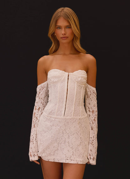 Vestido Mini de Renda Branco com Mangas Longas