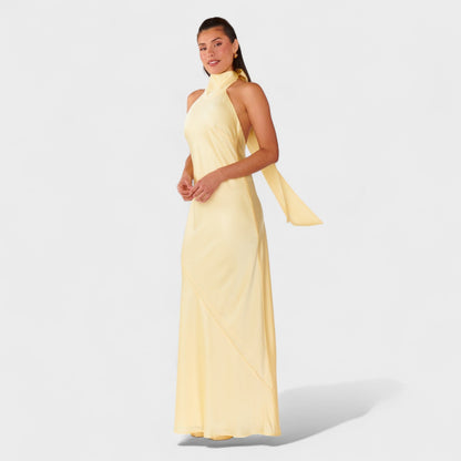 Martina - Vestido com Laço de Cetim Elegante
