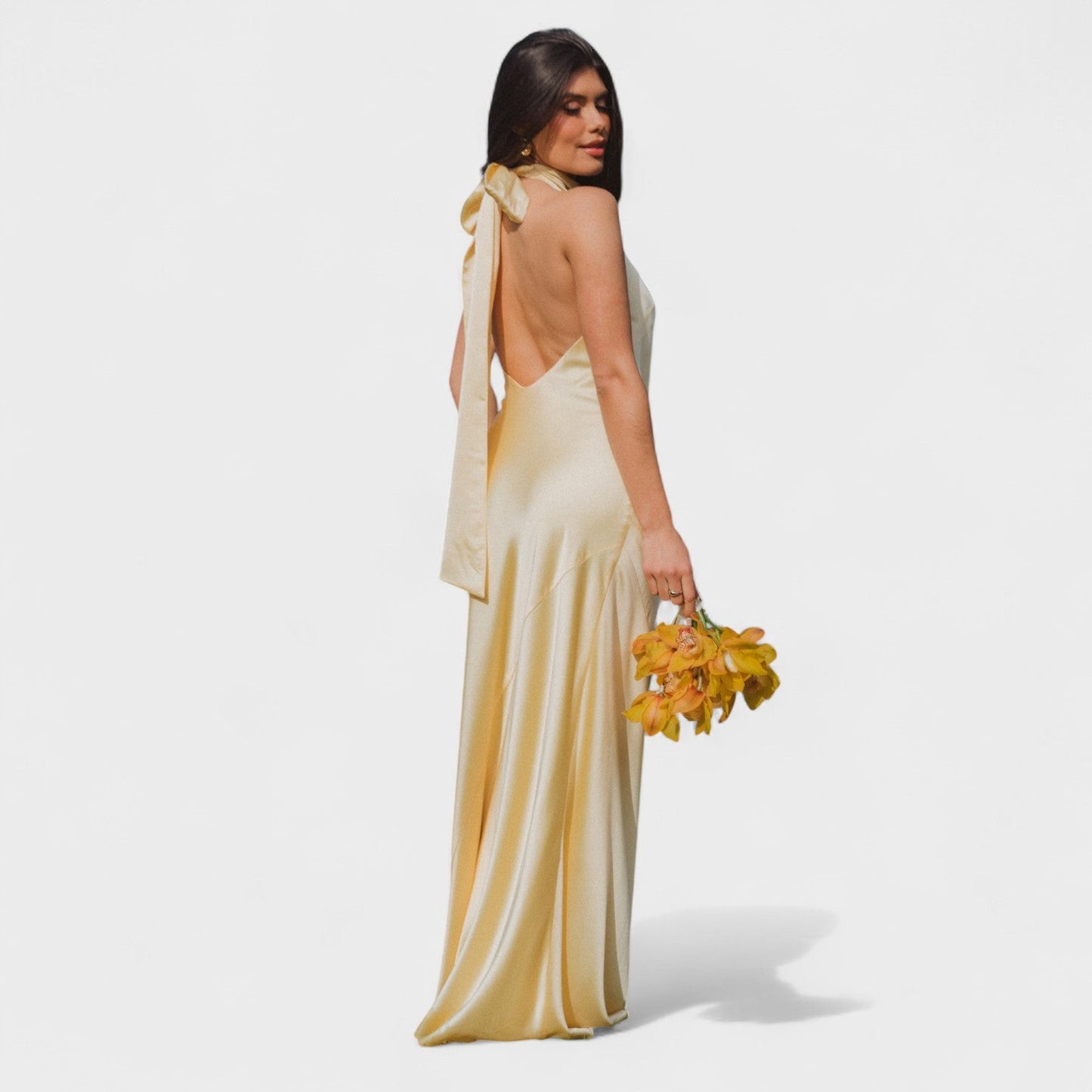 Martina - Vestido com Laço de Cetim Elegante