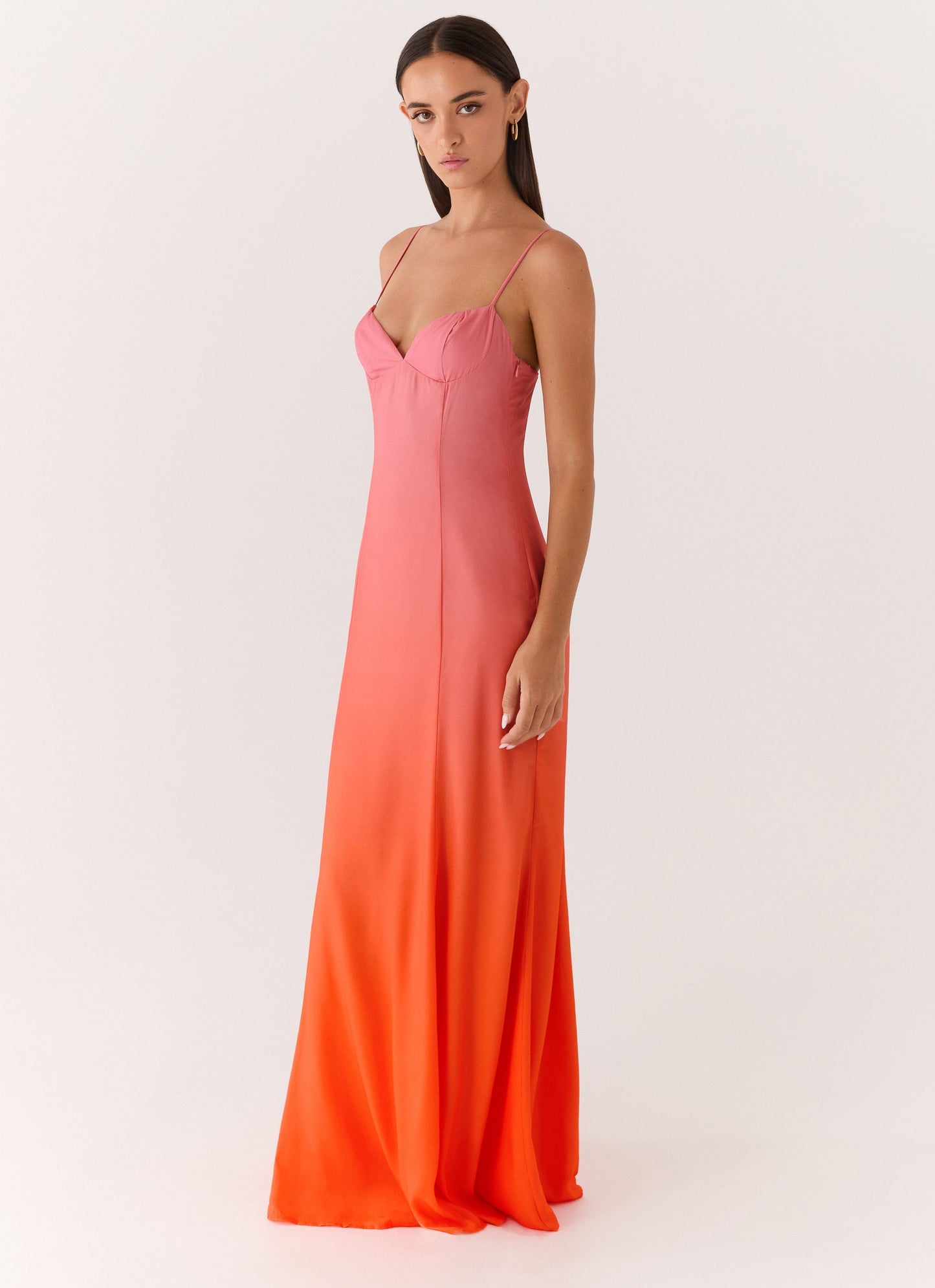 Vestido Maxi Madelyn - Gradiente do Pôr do Sol