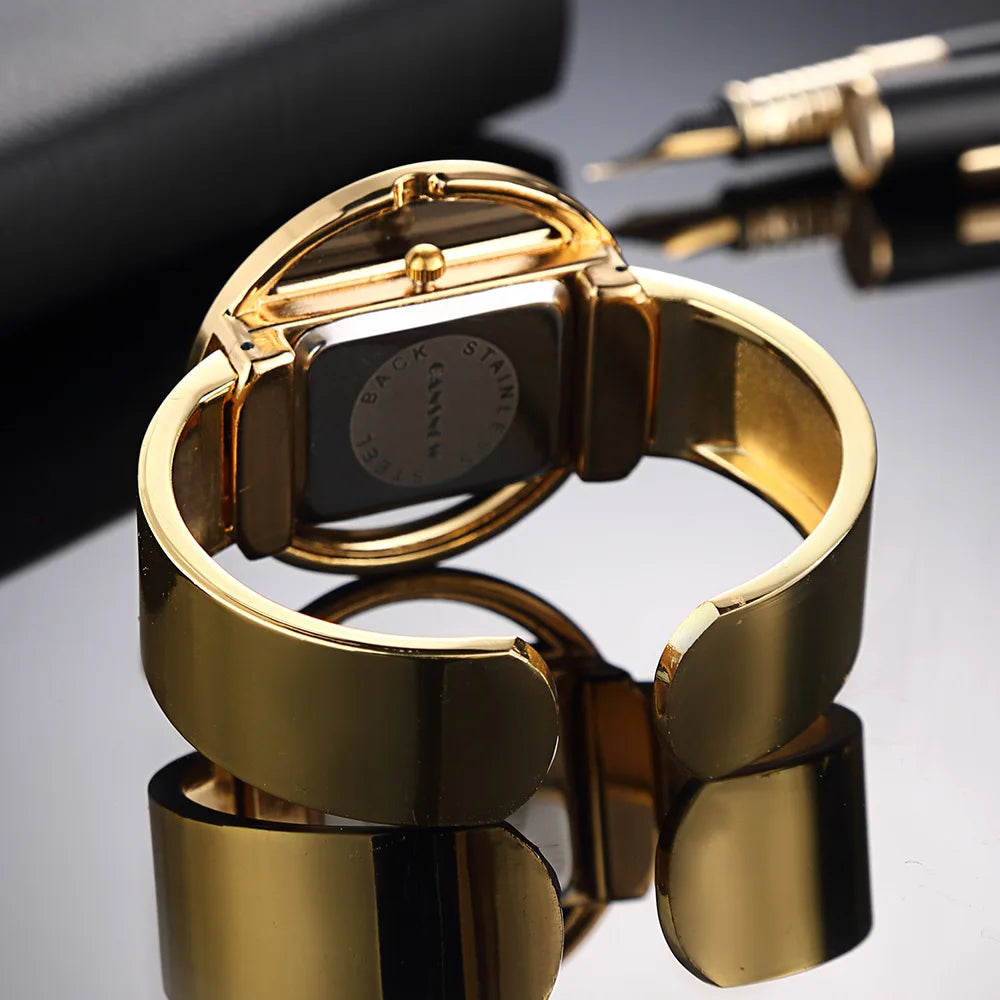 Maria - Bold Black and Gold
