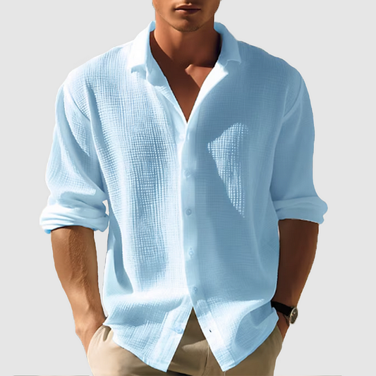 Camisa com Botões e Barra Curvada na Frente