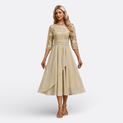 Mariana - Vestido de Renda com Mangas Curtas