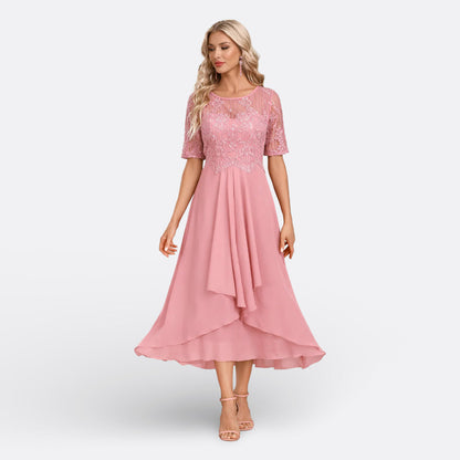 Mariana - Vestido de Renda com Mangas Curtas