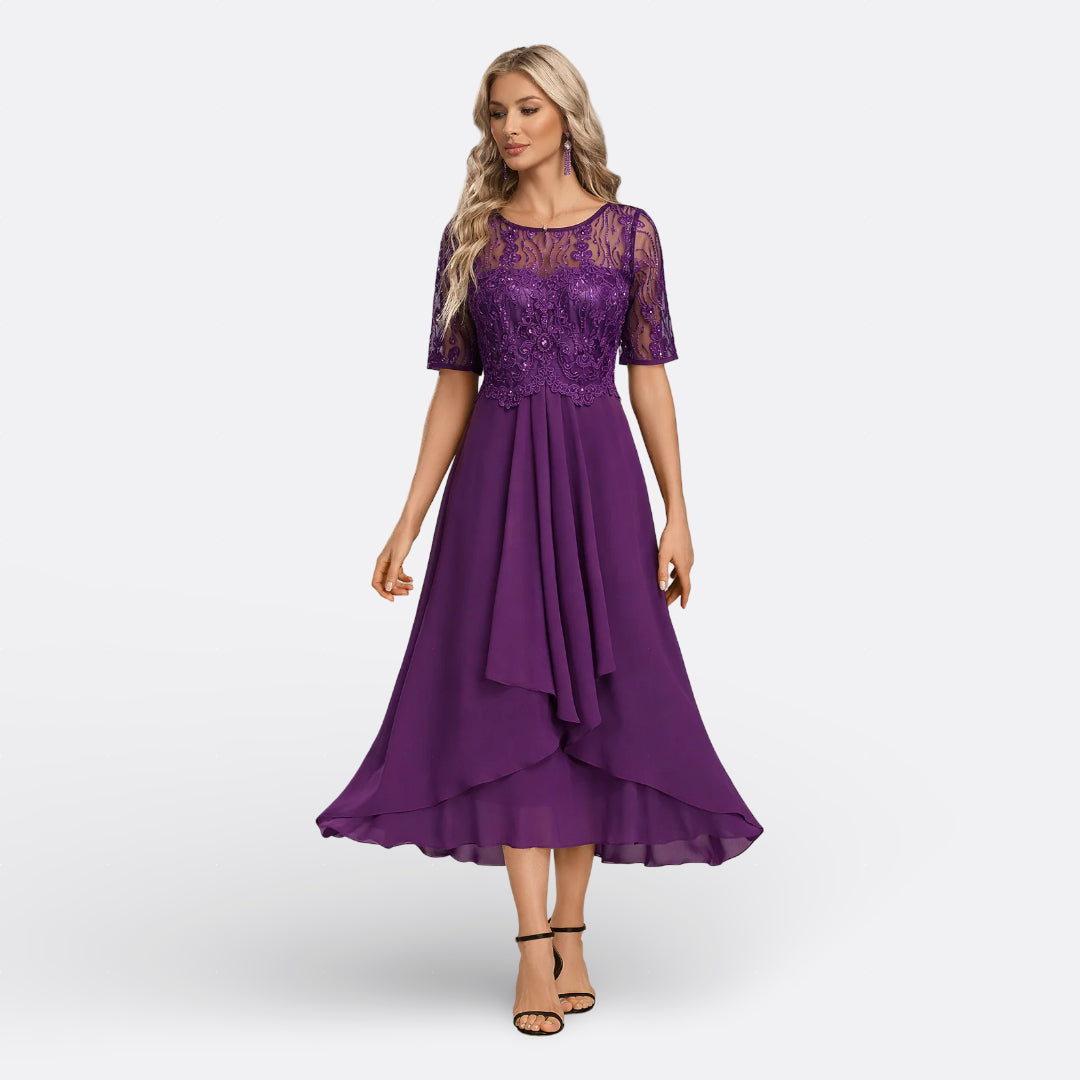Mariana - Vestido de Renda com Mangas Curtas