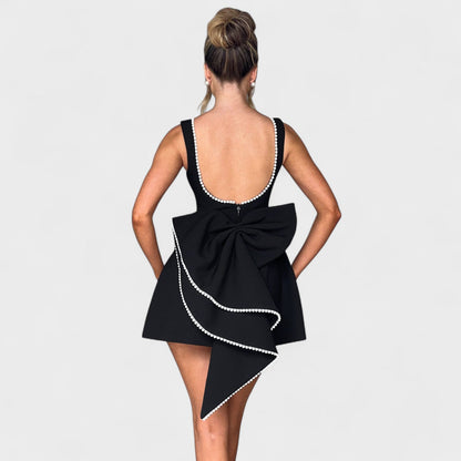 Catarina - Vestido Mini Decorado com Pérolas