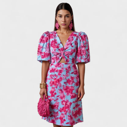 Lília - Vestido Tropical em Tons de Fogo