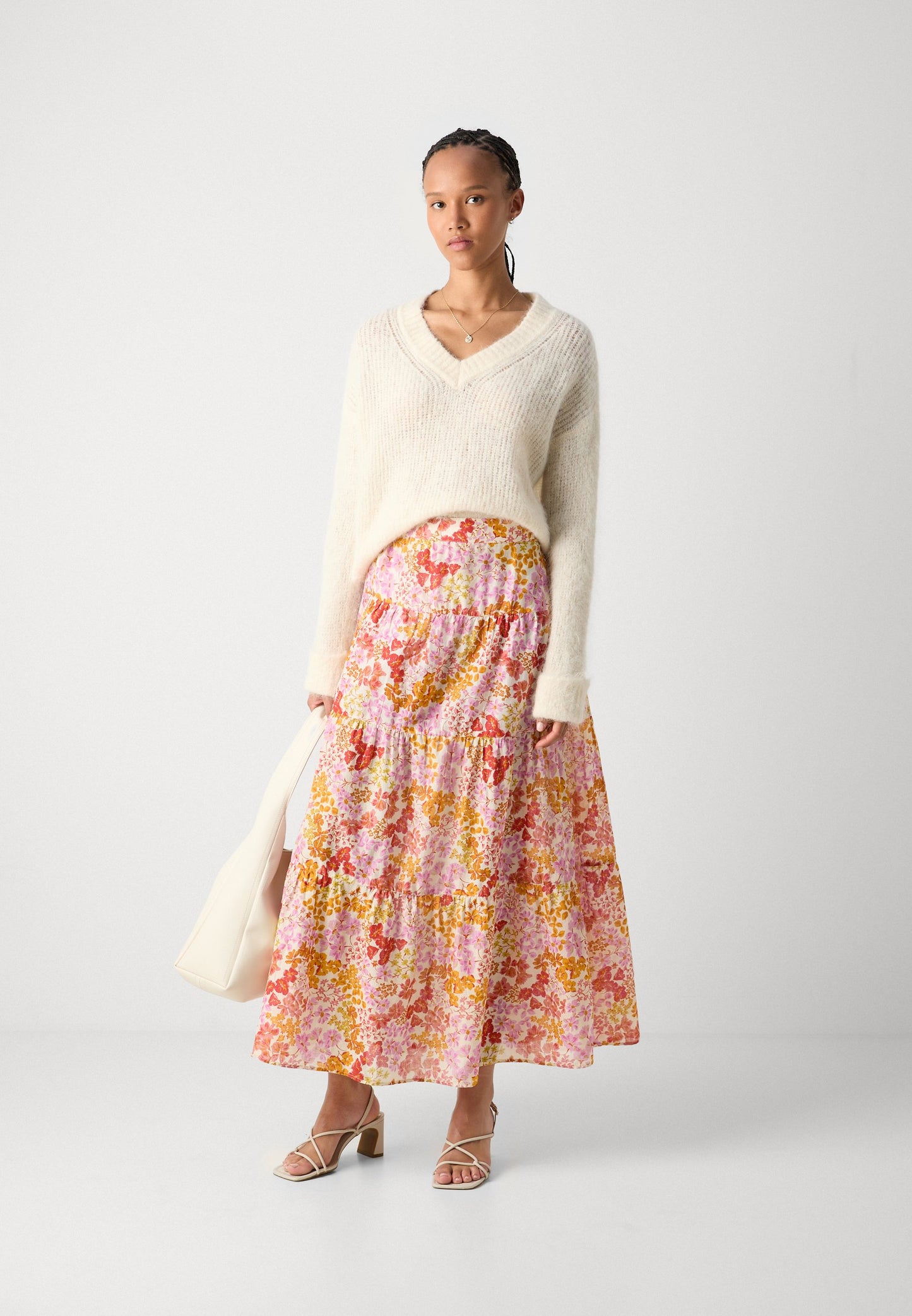 BEATRIZ. Saia Midi Florida em Chiffon | Rosa & Coral | Verão