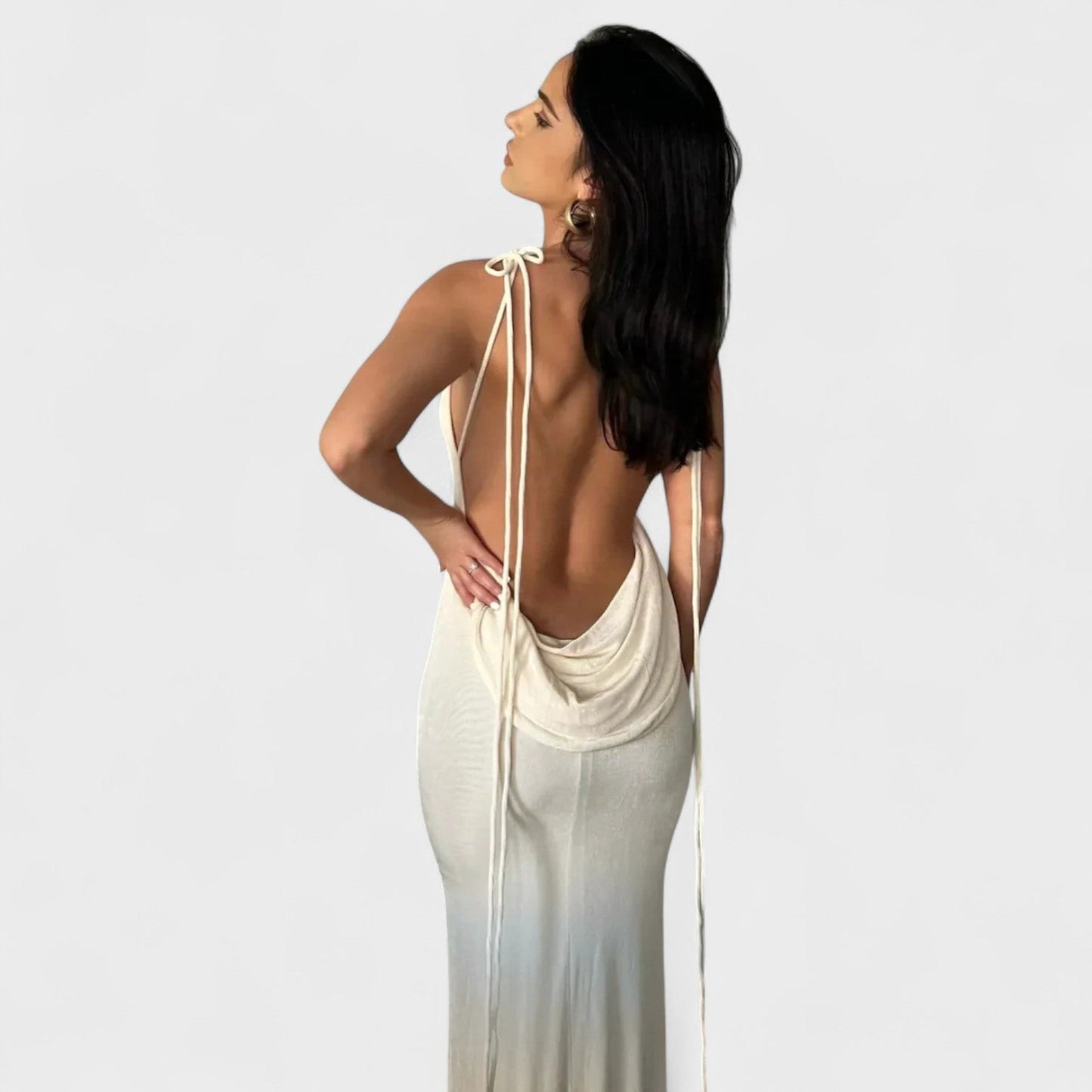 Luna - O vestido que valoriza suas curvas