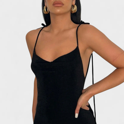 Luna - O vestido que valoriza suas curvas