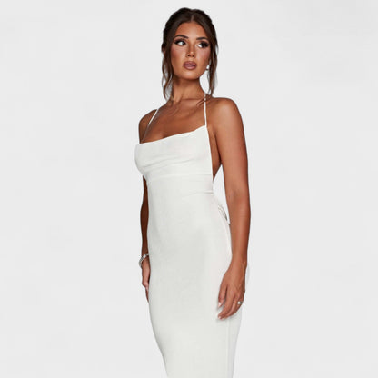 Luna - O vestido que valoriza suas curvas