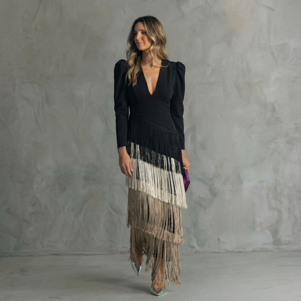 Gabriela - Vestido Longo com Franjas e Decote em V