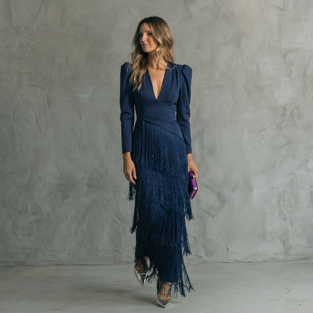 Gabriela - Vestido Longo com Franjas e Decote em V