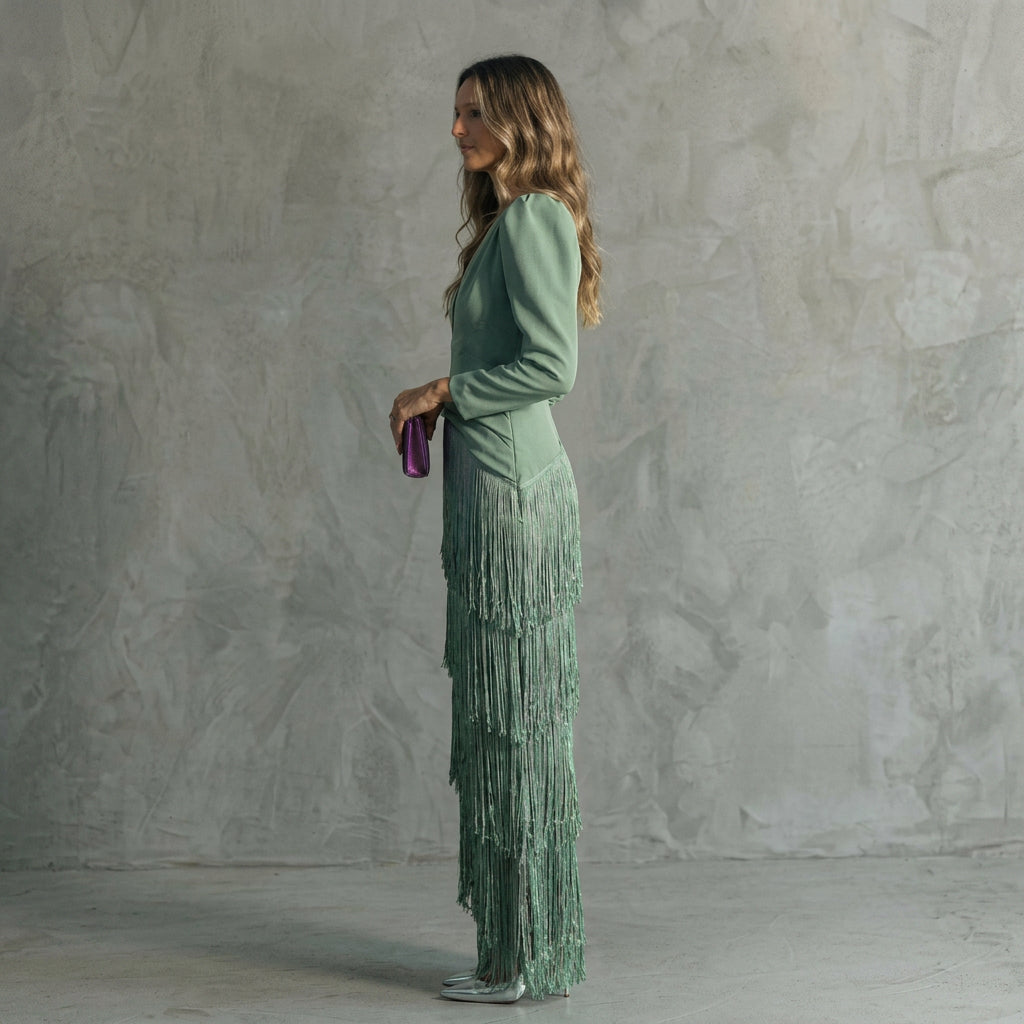 Gabriela - Vestido Longo com Franjas e Decote em V