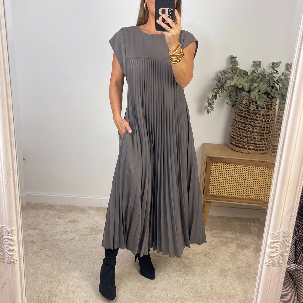 Ana - Vestido Clássico e Confortável