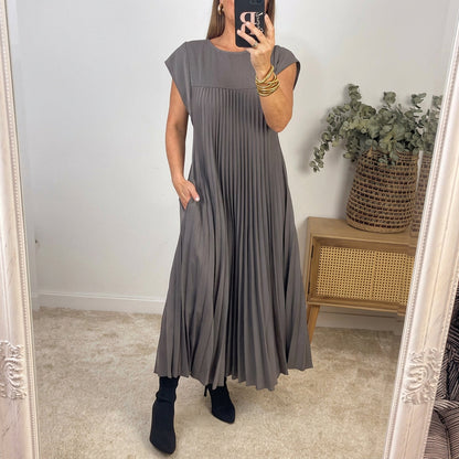 Ana - Vestido Clássico e Confortável