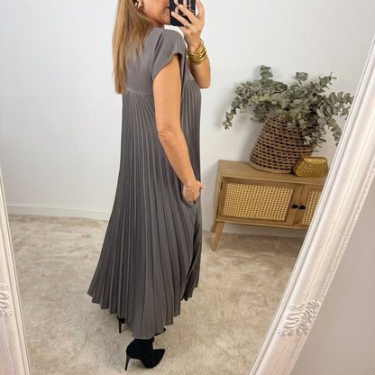 Ana - Vestido Clássico e Confortável