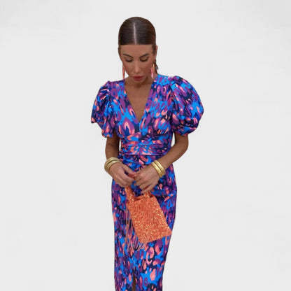 Lília - Vestido Tropical em Tons de Fogo